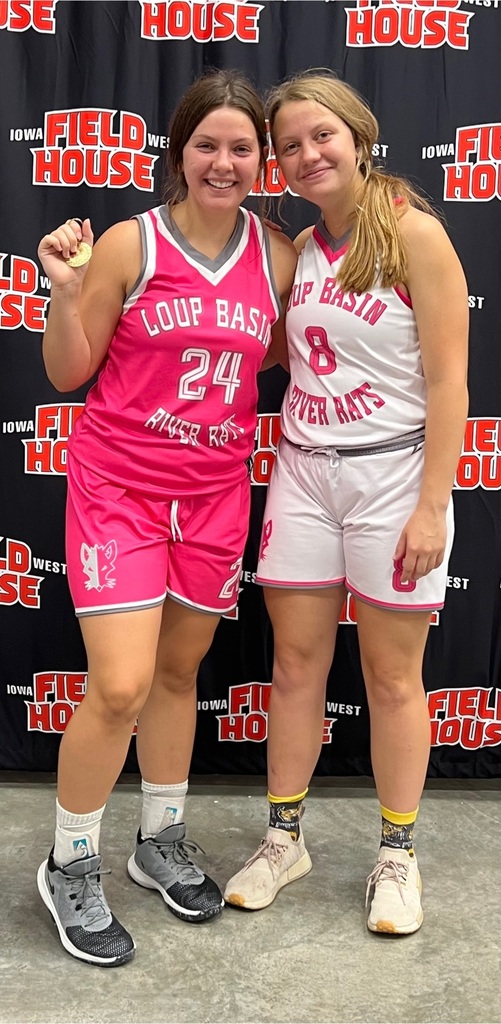 Sidney and Sarah Frear play for Loup Basin River Rats this summer-they were all competing in Iowa this weekend 